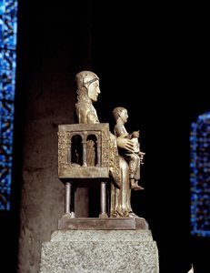 Virgin and Child (sculpture)