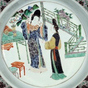 Chinese Art: “Two elegantly styled women” Ceramic plate of the 18th century. Paris, Guimet Museum, National Museum of Asian Arts