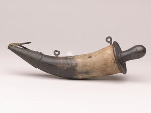 Powder horn
