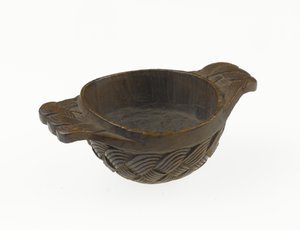 Quaich, two-lugged, wooden highland bowl or drinking vessel, c.1700