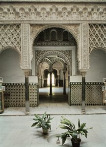 Patio de las Munecas, 12th-14th century