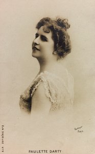 Portrait of the French singer Paulette de Bardy, known as Paulette Darty; postcard by Studio Reutlinger