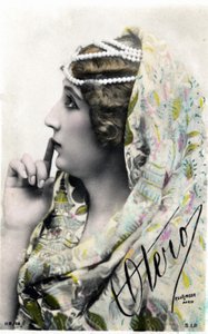 The beautiful Otero, postcard early 20th century by Studio Reutlinger