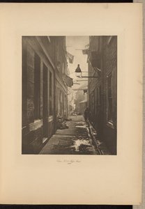 Close No. 80 High Street by Thomas Annan