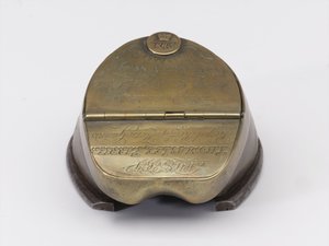 Horse’s hoof inkwell belonging to Captain William Tyrwhitt Drake, Royal Horse Guards, c.1829 by Thomas Lee