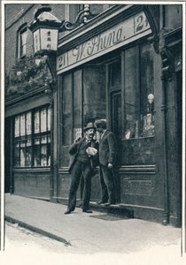 A Chinese Shop, Limehouse, London, c1900 by Unbekannt
