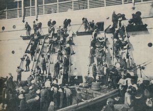 A Novel Method of Coaling at the Port of Yokohama by Unbekannt