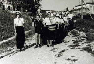 A Pioneers Unit at All-Union Young Pioneer Camp Artek, Gurzuf, Crimea, USSR, 1930s by Unbekannt