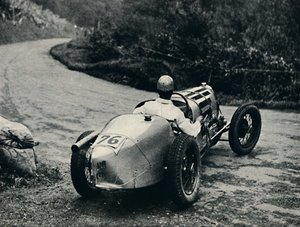 A Skid at Shelsey Walsh, 1937