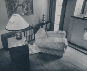 A Small Room Designed and Furnished by Michael Dawn, Bedford, England by Unbekannt