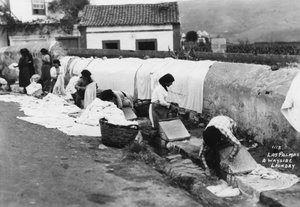 A wayside laundry, Las Palmas, Gran Canaria, Canary Islands, Spain, 20th century by Unbekannt