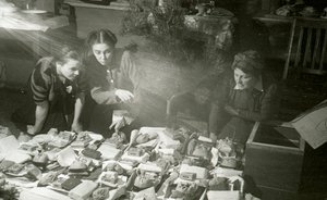 Actresses of the Moscow Art Theatre preparing presents for the Red Army, USSR, 1943 by Unbekannt