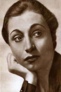 Aline MacMahon, American Actress