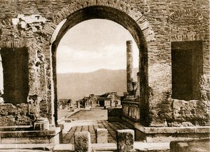 Arco di Nerone, Pompeii, Italy
