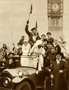 Armistice Day, London, 11 November 1918 by Unbekannt
