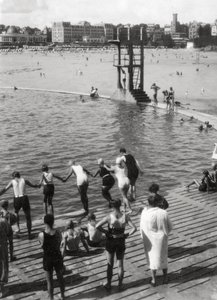 Bathing Pool, Dinard, Brittany, France, 20th century by Unbekannt