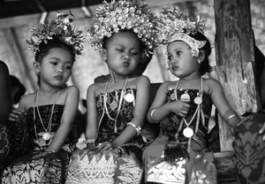 Children in traditional dresses by Unbekannt
