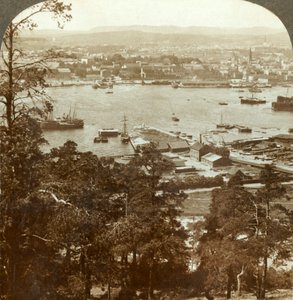Christiania and Her Busy Harbor, N.W. from the Ekeberg Royal Palace at Right, Norway by Unbekannt
