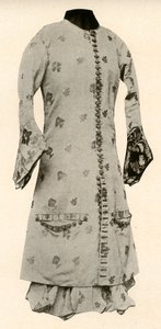 Coat and full breeches of buff brocade with flowers and leaves, c1670