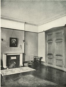 Contrasted Interiors: Regency - Mecklenburgh Square, Bloomsbury, 1938 by Unbekannt