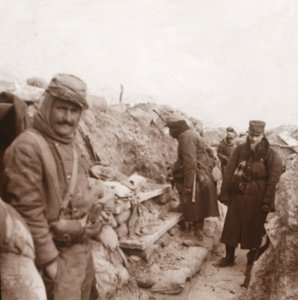 French soldiers in the trenches, Perthes, northern France by Unbekannt