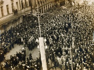 Funeral procession of the poet Valery Bryusov, Moscow, USSR, 12 October 1924 by Unbekannt