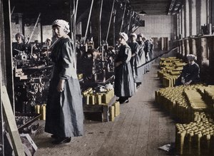 Girl Workers in a Munitions Factory by Unbekannt