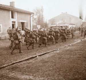 Going up the Line to Verdun, Northern France by Unbekannt