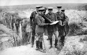 King George V at St Georges Hill, near Fricourt, 10th August 1916 by Unbekannt