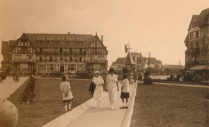 La Place Albert by Unbekannt