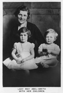 Lady May Abel-Smith with her Children by Unbekannt