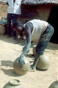 Making pots without a wheel, Nigeria
