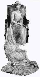 Mary of Teck, Queen Consort of George V of the United Kingdom by Unbekannt