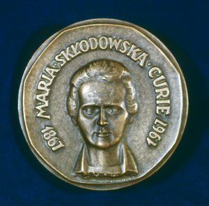 Medal commemorating Marie Sklodowska Curie, Polish-born French physicist, 1967 by Unbekannt