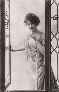 Miss Billie Burke by Unbekannt