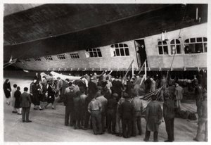 Passengers Boarding Zeppelin LZ 127 Graf Zeppelin by Unbekannt