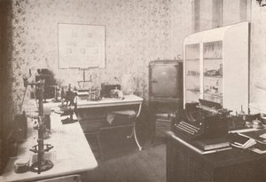 Police Bacteriological Laboratory by Unbekannt