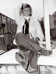 Portrait of the Australian Singer and Comedian Olivia Newton John, London, 23/05/1975 by Unbekannt
