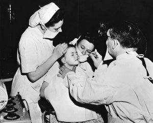 Radium treatment to cure a nasal infection, France