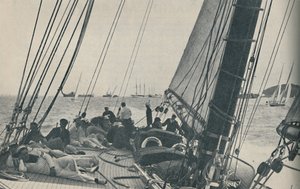 The largest British racing yachts compete during Cowes Week, 1937 by Unbekannt