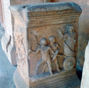 Roman marble carving by Unbekannt