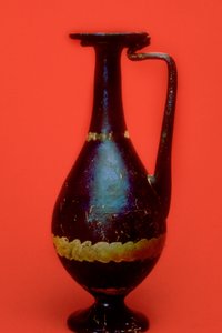 Roman vase, 350-450 AD