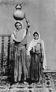 Sindh Water Carriers, India, 1917 by Unbekannt