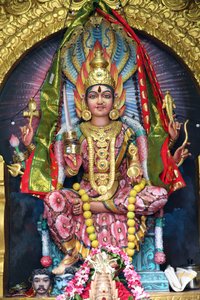 Sri Veeramakaliamman Hindu Temple, Sri Mariamman (Maariamma, Mari ou Amman), the South Indian Hindu goddess of rain, Singapore by Unbekannt