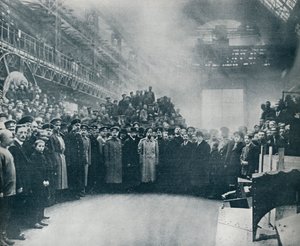 The Czar, taken among the workmen at the great Putiloff Munition and Engineering Works by Unbekannt