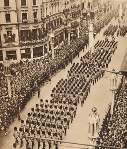 The Guards in Oxford Street, May 12 1937 by Unbekannt