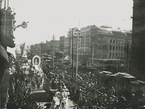 The Mardi Gras parade in Canal Street, New Orleans, USA, 1895 by Unbekannt