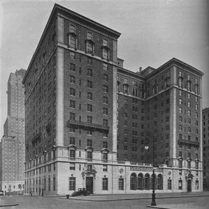 The Park Lane Hotel, New York City by Unbekannt