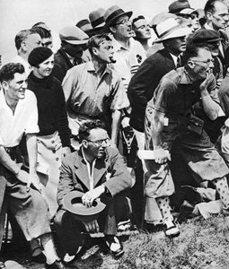 The Prince of Wales Smokes a Pipe at the Open Golf Championship, St Andrews by Unbekannt