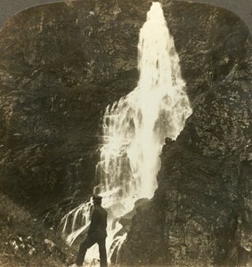 The Sevle Falls, dashing and splashing, near Stalheims hotel, Naerodal, Norway, c1905 by Unbekannt